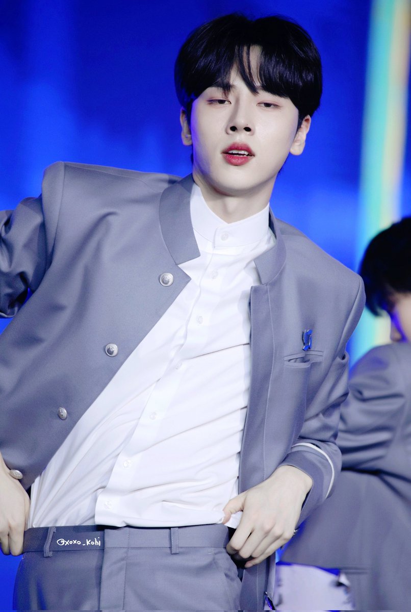 KohiGlobalFc's tweet photo. 20241230 at Iconsiam
Junghyun (KOHI)
photos on stage (1)

cr. @.rikihihi @.xoxo_kohi
#정현 #이정현 #JUNGHYUN #KOHI
#LEEJEONGHYEON #จองฮยอน 
#LiZhengXian #李正贤
#CHUANGAsiaS2 #ChuangAsiaSeason2 https://t.co/83iRvboXqM