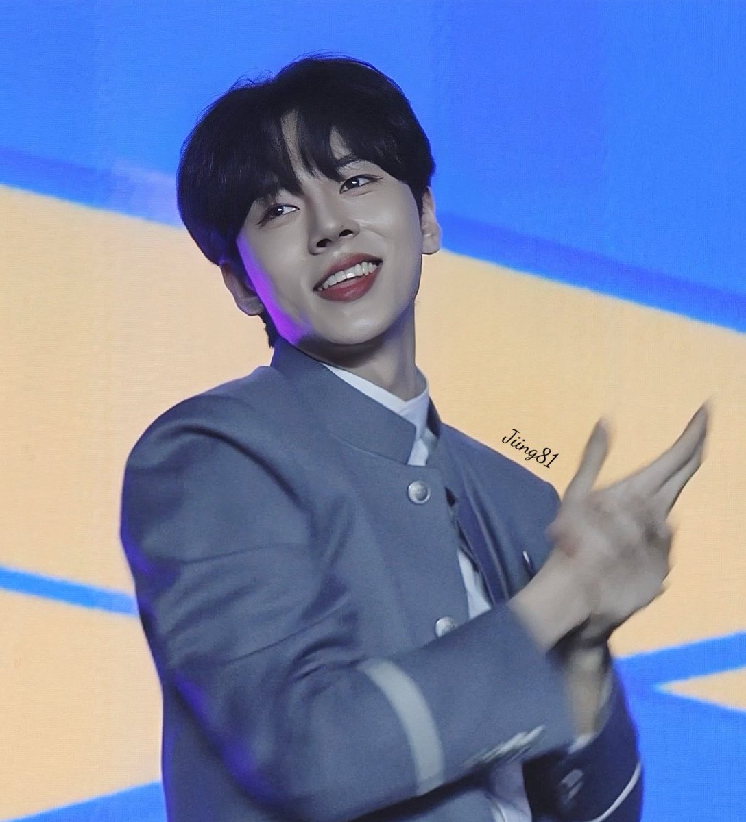KohiGlobalFc's tweet photo. 20241230 at Iconsiam
Junghyun (KOHI)
photos on stage (9)

cr. @.Jiing81 @.KohiThaiFc
#정현 #이정현 #JUNGHYUN #KOHI
#LEEJEONGHYEON #จองฮยอน 
#LiZhengXian #李正贤
#CHUANGAsiaS2 #ChuangAsiaSeason2 https://t.co/5HJqsRL9oP