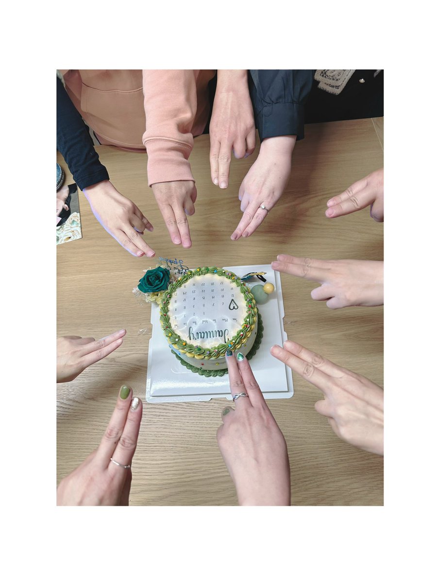 Angeltsao26's tweet photo. Dear Nong @milephakphum
Happy Birthday To You 💚
May every step on the stage of your life be magnificent and worthy of applause.
#GrennyRose
Birthday Party for #MilePhakphum
in Taipei
#HappysMileday25 https://t.co/Pv3MNLdisi