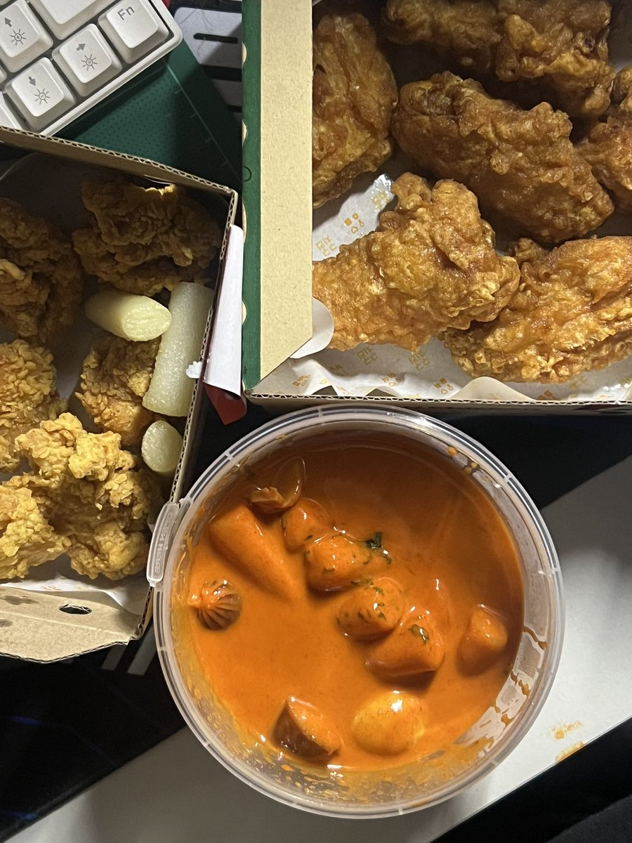 Sir. Valdus ★ kiss ‘ problem . . dead (☬) (@jh6vors) on Twitter photo 