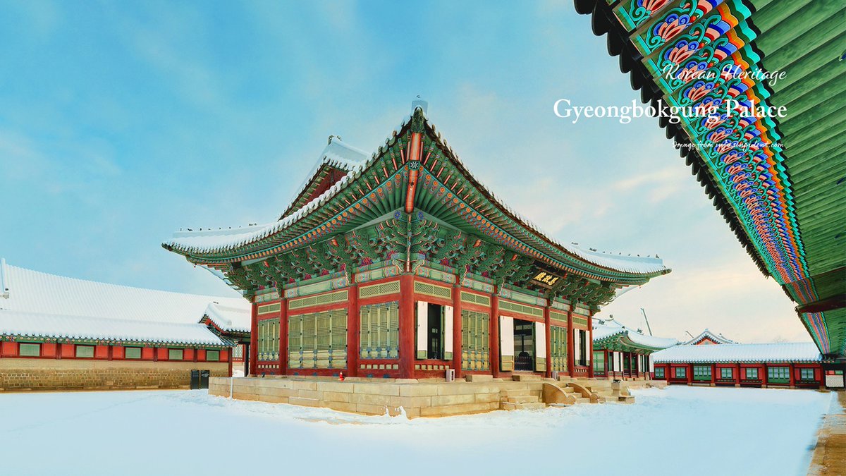 singident's tweet photo. 2025년 을사년 새해를 맞이하여 경복궁 겨울 풍경과 일월오봉도 병풍 그림 등 다양한 한국 전통 문화유산 이미지들로 만든 2025년 1월과 2월 ���력배경화면 12종 무료 나눔 합니다. 2025년에도 늘 행복하시고, 건강하시길 기원합니다. 새해 복 많이 받으세요. 
https://t.co/kM4WFxljIM https://t.co/btyKQdlPDh