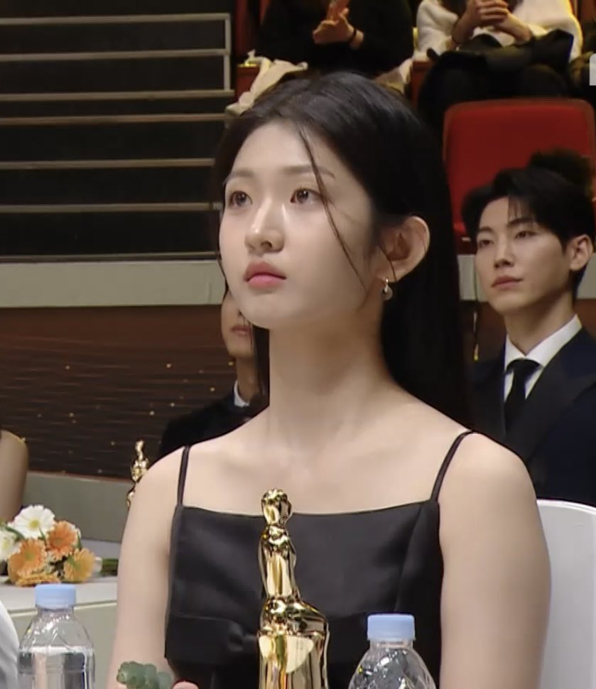 neulungbab's tweet photo. 우원가 비주얼 진짜 미치셨네요 https://t.co/QznXggTBP1