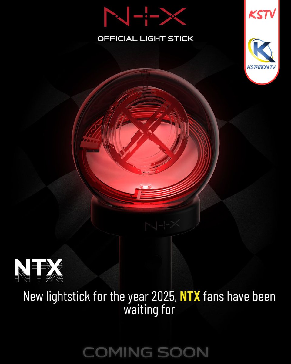 kstation_tv's tweet photo. #NTX is the first boy group to reveal its official lightstick for the year 2025. Still a little wait for orders.
https://t.co/Dpuyr0ZExY
https://t.co/Rugu21r7Y7
#boys #group #korea #kpop #kstationtv #victorycompany #kstvnews #ypoa @NTX_OFFICIAL_ @NTX_FRANCE https://t.co/Q0EXVsvpTk