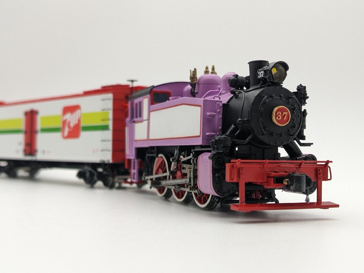 Blaxlandridge3's tweet image. "leave it to you to miss a bright PINK engine".

Here's Rosie! She is the first of my realistic ttte USA interpretations. I kitbashed her from an HO Rivarossi S100. Made a lot of silly mistakes, but the end result is satisfactory.

Still missing her headlight lense unfortunately!