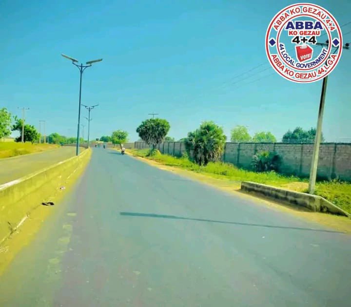 ImranDauda13's tweet photo. Alhamdulillah

Ongoing Construction of 5km road at Dawakin Kudu L.G, Kano State.

#AbbaIsWorking https://t.co/wRQNSxx2up