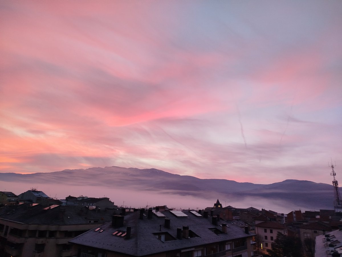 Avui #laSeu i el Cadí es llevaven així. Bona forma de preparar-se per l'arribada dels Reixos.