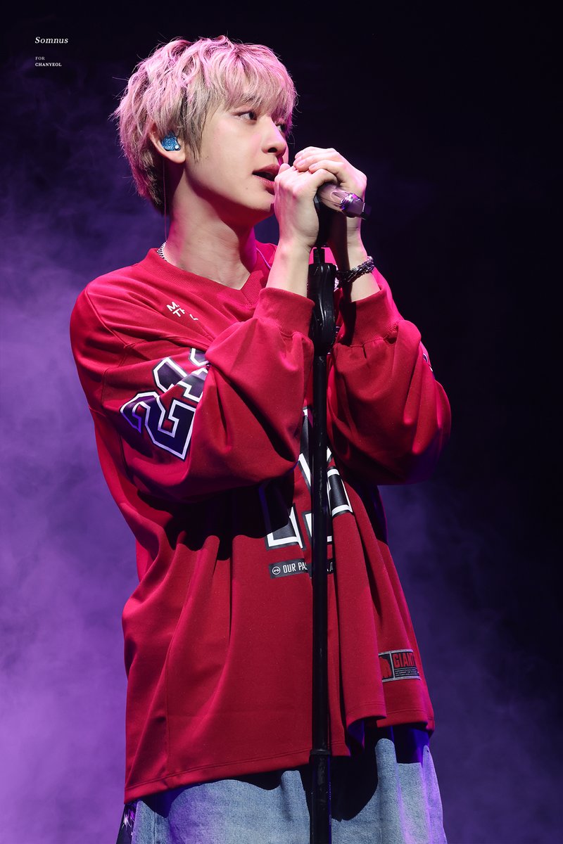 Somnus_cy1127's tweet photo. 241228  CHANYEOL LIVE TOUR : 都市風景 (City-scape) in Kaohsiung 
💜💜💜💜💜
#찬열 #CHANYEOL https://t.co/yGDbMWCVkw
