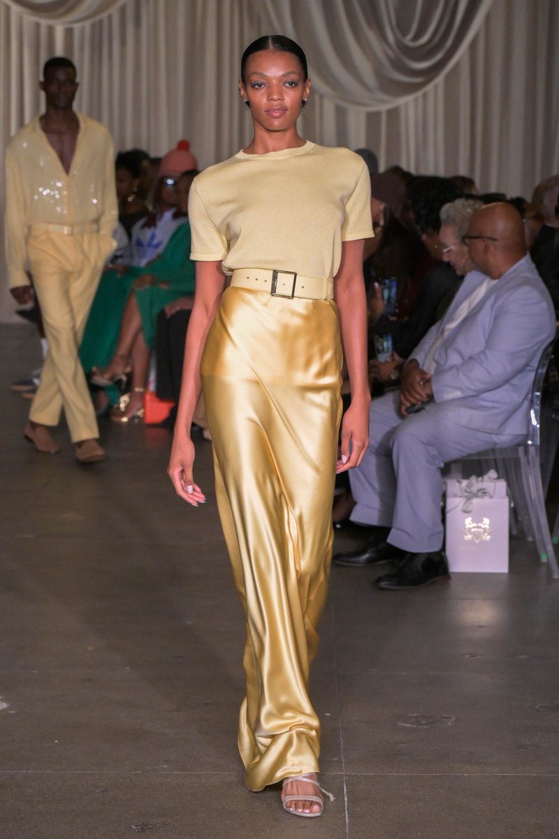 Darian_M_Photo's tweet photo. Sergio Hudson Spring 2025 Ready-to-Wear Collection
•
•
•
#fashion #vogue #runway #fashionblogger https://t.co/6aTMNEtTEP
