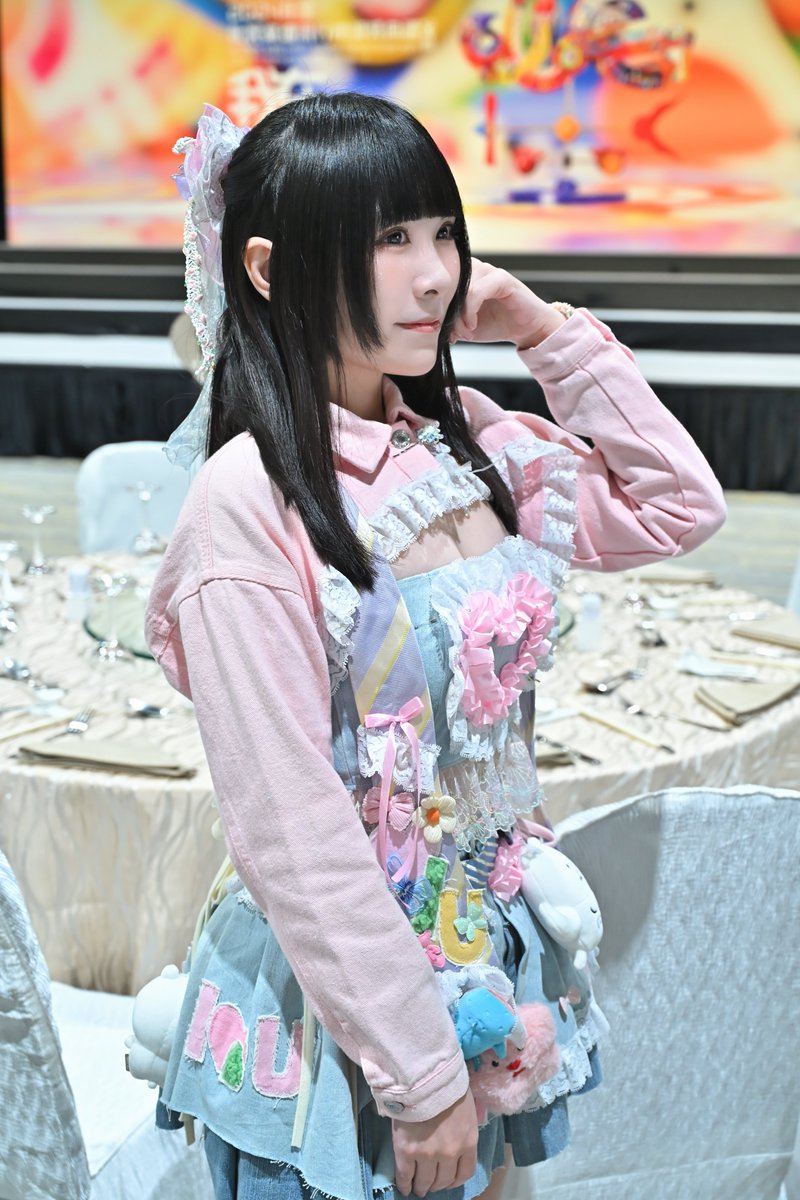 odorimu_ai's tweet photo. 最近香港のミュージックアワードに出席した時の服装
大体ピンクか空色wwww https://t.co/1M6aOBnrZe