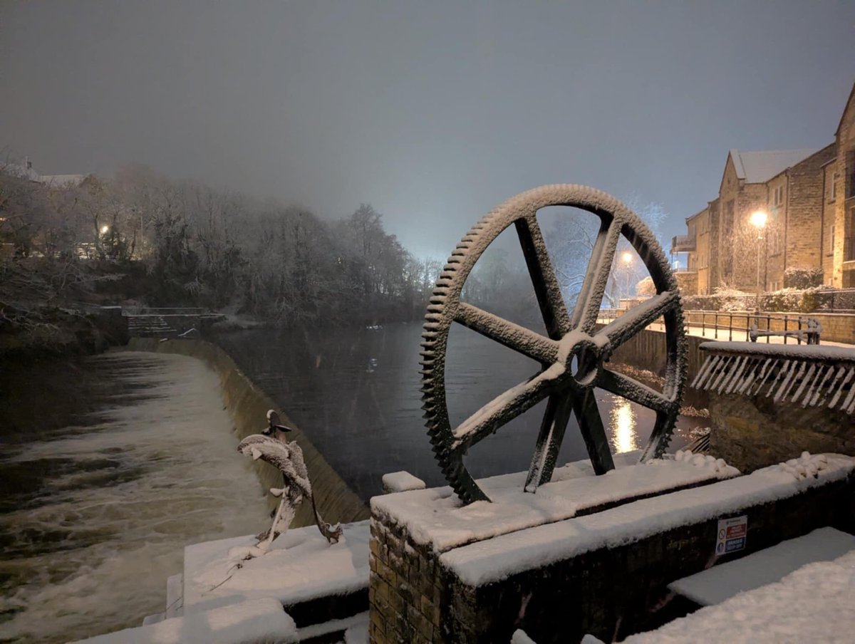 Snowy #Wetherby 5th January 2025

Thanks to We are Wetherby’s photographer Andy Greaves, for getting up early and taking these amazing photos.

📷 Credit: Andy Greaves