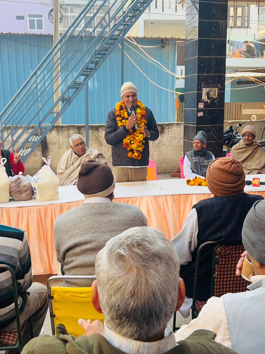 DharampalLakra's tweet photo. आप सभी मुण्डका विधानसभा वासियों की पुरजोर माँग पर, आचार संहिता के मद्देनजर,  माननीय मुख्यमंत्री श्रीमती @AtishiAAP जी व श्री @ArvindKejriwal जी के बिजी शेड्यूल को देखते हुए रोहतक रोड के दोनों तरफ के नालों का उद्घाटन करना अपनी जिम्मेदारी समझते हुए।
आज मुंडका मेट्रो स्टेशन के नीचे रोहतक रोड के नालों का उद्घाटन किया गया। इस अवसर पर इस महत्वपूर्ण परियोजना को पूरा करवाने के लिए अतिविशिष्ट भूमिका निभाने पर दिल्ली के महामहिम @LtGovDelhi श्री VK Saxena जी का भी तहेदिल से आभार व्यक्त करता हूँ. 

इस बड़े उद्घाटन के मौके पर विधानसभा के अन्य गणमान्य लोग भी उपस्थित रहे जिन्होंने इस कार्य को क्षेत्र के लिए एक बड़ी उपलब्धि बताया। आप सभी को भी पधारने के लिए हार्दिक धन्यवाद
🙏🏻🙏🏻

@MLADharampalLakra
#MundkaVidhansabha 
@AmitShah