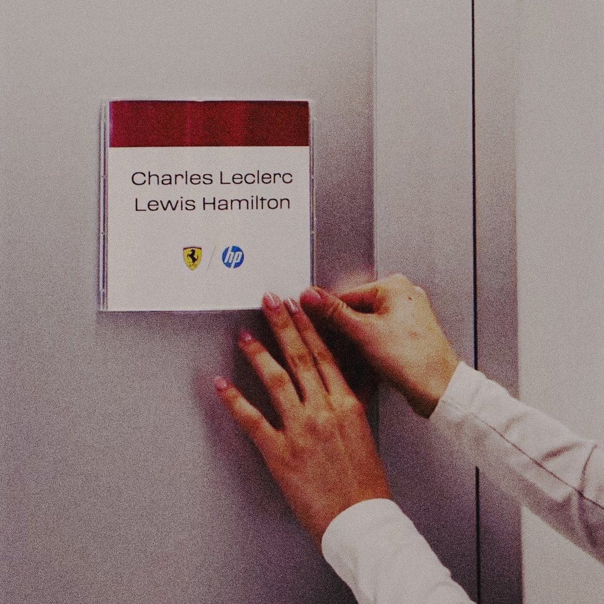 blondleclerc's tweet photo. HANG IT AT THE LOUVRE. https://t.co/OlJPYpONna