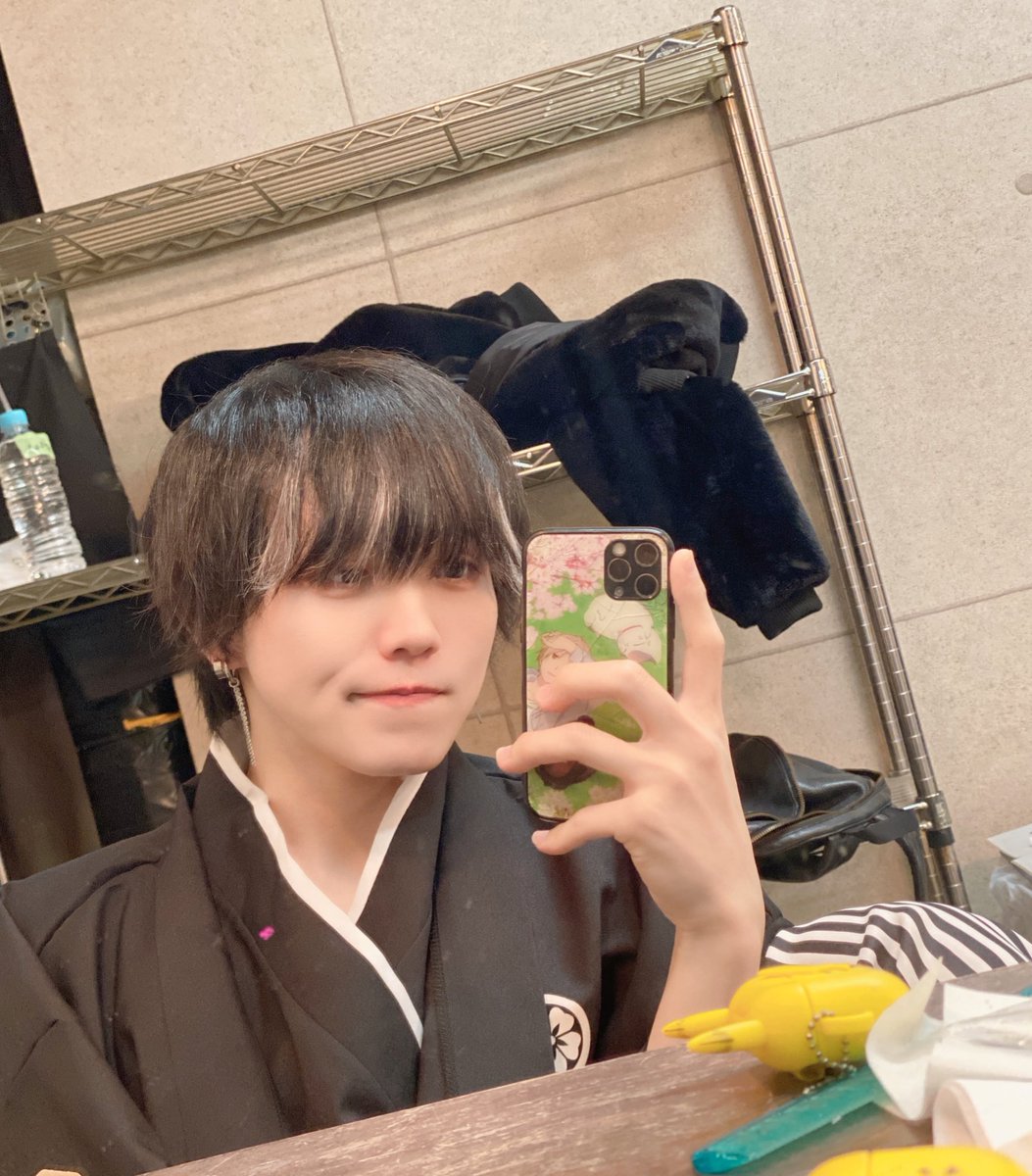 MLPR_asuka's tweet photo. 袴ライブありがとうございました！！！
やっぱりみんなに会うのがいまは一番楽しくて、一番嬉しい時間かな☺️☺️☺️

いつも楽しい素敵な場所を作ってくれてありがとう！！ほんとにみんなのおかげだよ(*´˘`*)♡💙
声治すね？早く！まじで！！ガチで！！！ https://t.co/tcQcMYeFtL