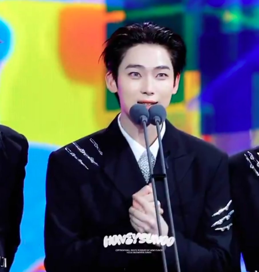 AboutMusicYT's tweet photo. Sunoo of ENHYPEN at the 39th Golden Disc Awards. https://t.co/oHZo7MCns3