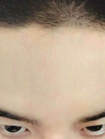 AboutMusicYT's tweet photo. Hyunjin recreates Kyungsoo's viral photocard. https://t.co/tUgfSr6DPn