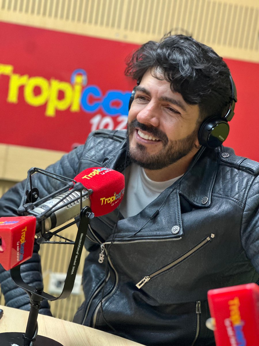 Momentos de Jimmy Vásquez y Desciré Díaz  en  #CómoAmanecióBogotá .  #JimmyVasquez #DesciréDíaz

<a href="/jimmyvasquezart/">Jimmy Vásquez</a>