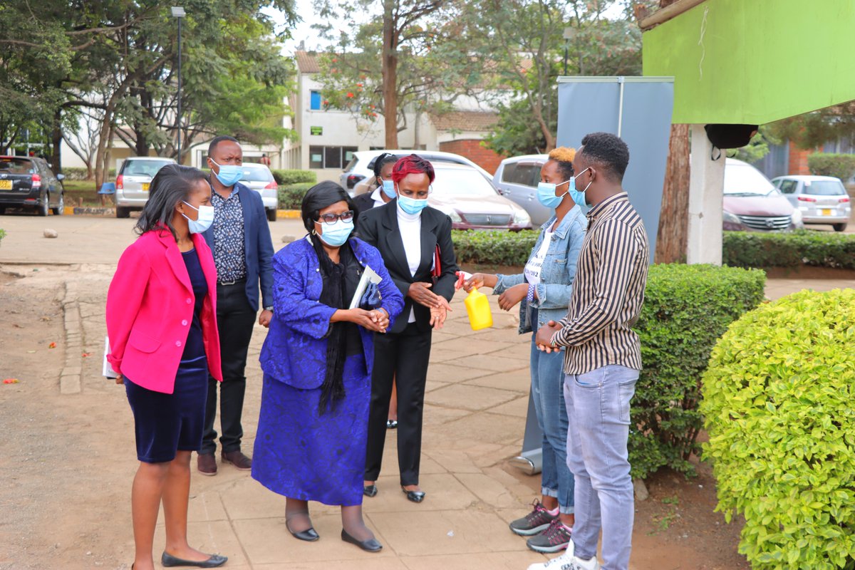 ItsTheDonTv's tweet photo. Sanitizing The Vice Chancellor @DiscoverJKUAT #itsthedontv https://t.co/tXBphg3jki
