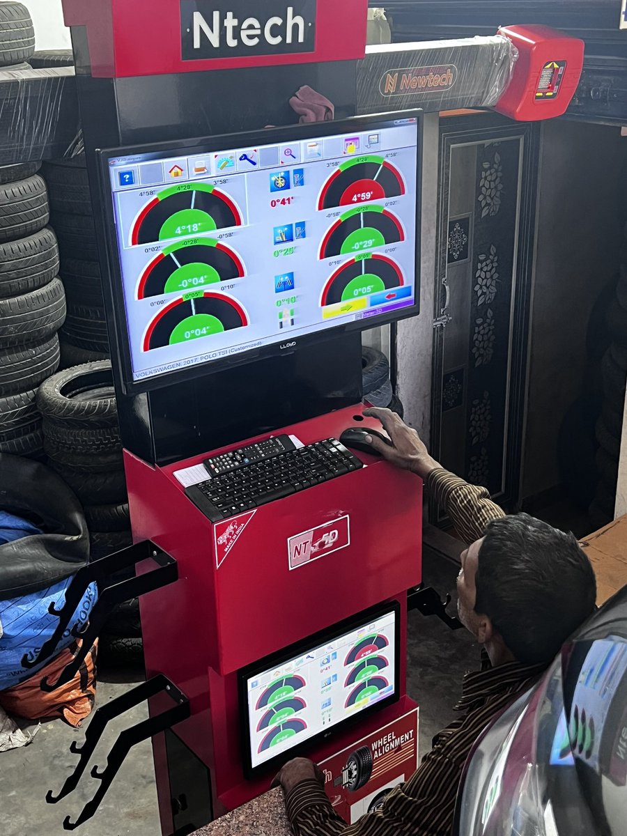 MrTalkStock's tweet photo. Getting alignment and rebalancing done 🛞

Mechanic swears Apollo Tyres and JK Tyres are the best 

Anything to make of it ?

#StockMarket https://t.co/aT8ofWrCeO