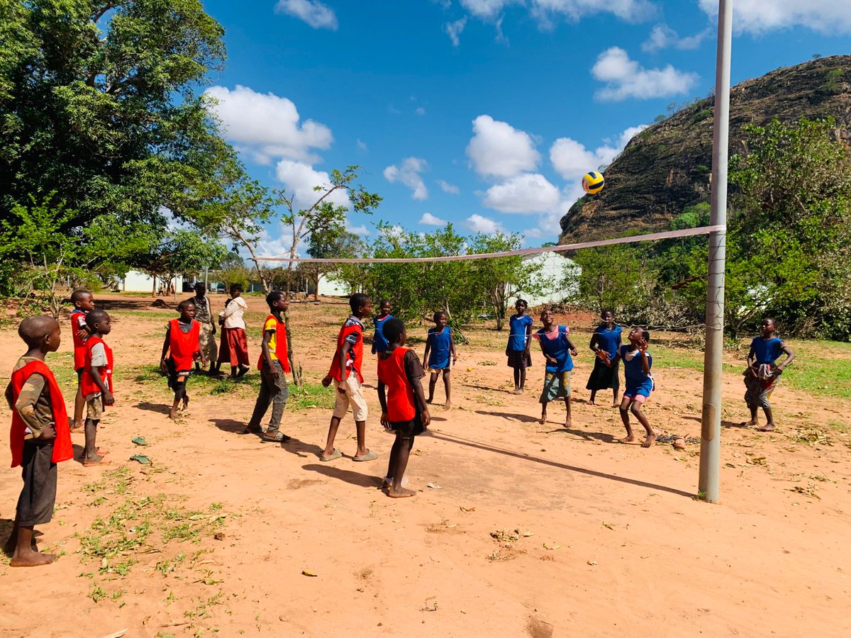 "By every measure, 2024 has been the worst for children in conflict," says <a href="/UNICEF/">UNICEF</a> ED <a href="/unicefchief/">Catherine Russell</a>  . Children in conflict hotspots around the world are losing their lives and their childhoods.

Enough is enough.  #ProtectChildrenInConflict.

🔗unicef.org/children-under…