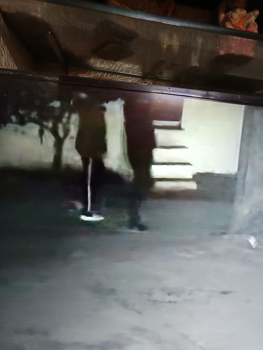 SaiNavhate's tweet photo. @CSNCityPolice I need to report a motorcycle robbery. It happened at Bhuiwada on 5/Jan/25. The bike is Honda CB Shine (Black, red), registration number MH20FJ4251 . Please assist urgently, Respected.
#robbery #motercyclerobbery #Police #Sambhajinagar https://t.co/NWgggeiYbo