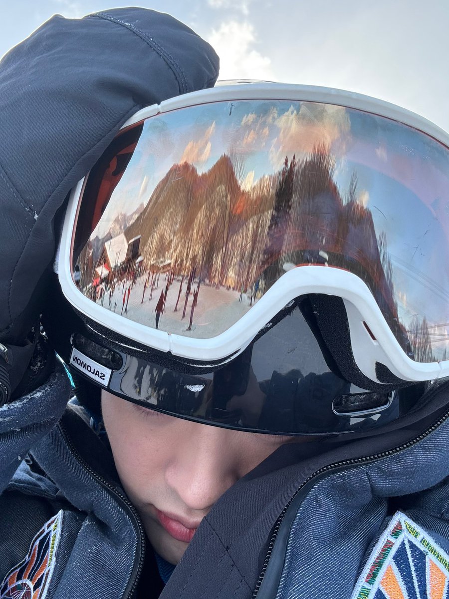 nicesomkidd's tweet photo. 🏂🙂‍↕️ https://t.co/14wFh9VE23