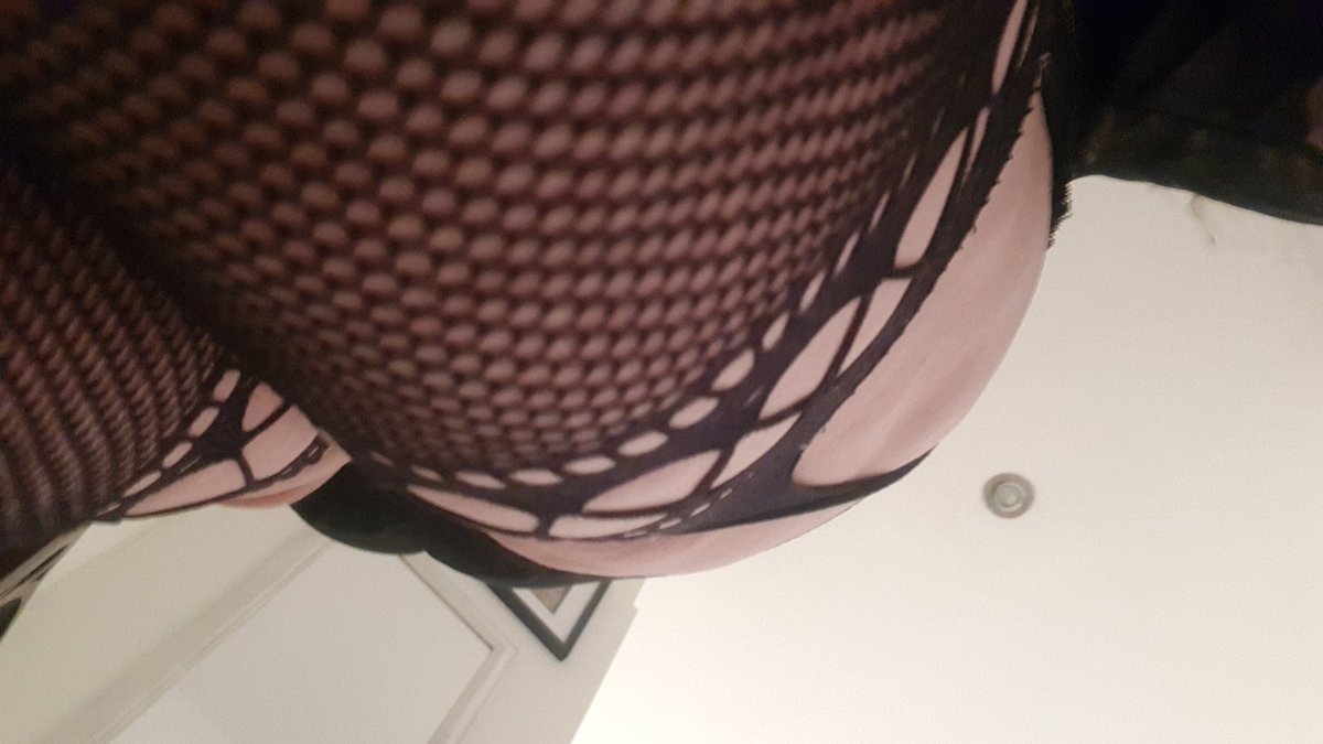 Suziemoon69's tweet photo. You could have your Hands all over me #milf #erotic #nsfwxRolePlay #amateurphotography #curves #juicypussy #horny #wetpussy https://t.co/SW0DSMWw0V