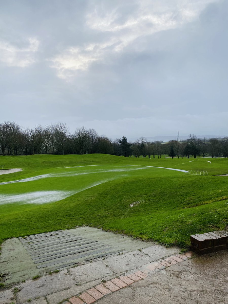 Oake Manor tweet media