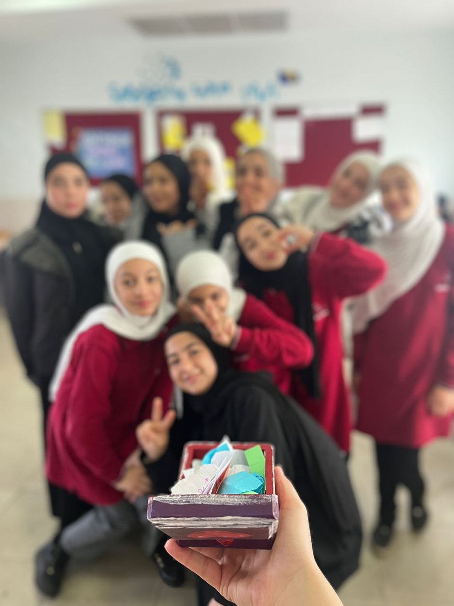 7/B Sınıfıyla İyilik Partisini Gerçekleştirdik✨

Öğrencilerimiz 2 hafta boyunca yapmış olduğu iyilikleri yazarak iyilik kutusunda biriktirdi.
Yapılan iyilikler sınıfta okunarak iyilik konusunda öğrenciler teşvik edildi.