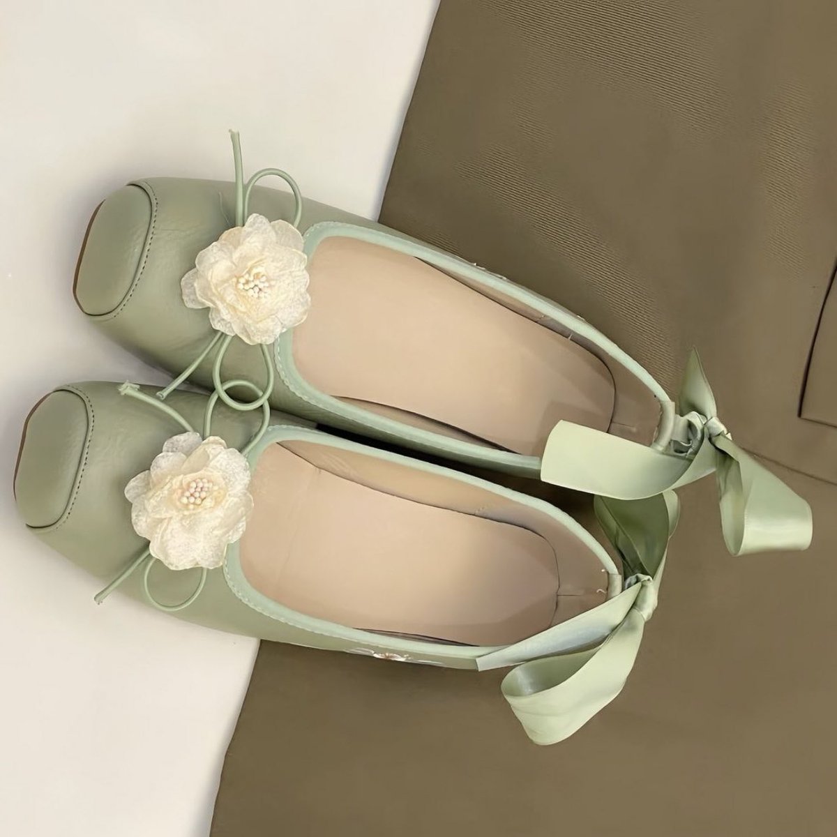 roxysshi's tweet photo. Mau spill beberapa Flatshoes gemesh yang bisa dipakai buat main atau ke pesta juga cocok karena cantik dan imut 😍 💕 https://t.co/Ekm893I86e