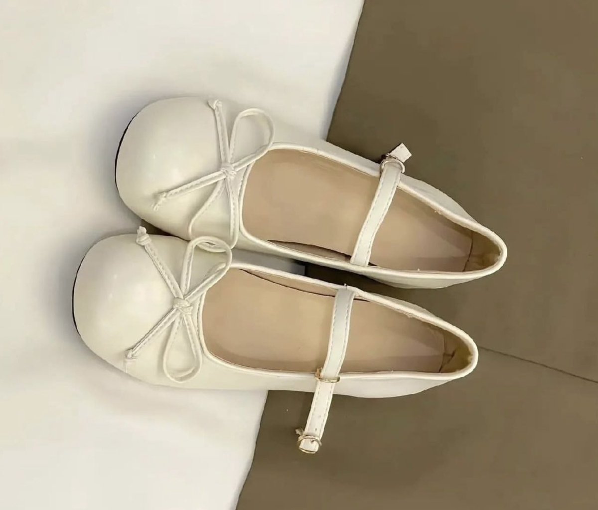 roxysshi's tweet photo. Mau spill beberapa Flatshoes gemesh yang bisa dipakai buat main atau ke pesta juga cocok karena cantik dan imut 😍 💕 https://t.co/Ekm893I86e