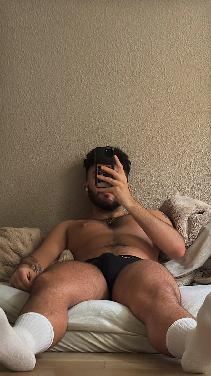 notyourtwink_'s tweet photo. 🤵🏻‍♂️ https://t.co/dn3wRoQY2h