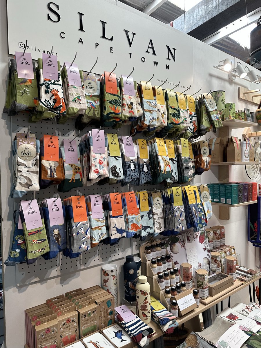 bayharbourmkt's tweet photo. Whether you're looking to explore artisanal products, or simply enjoy the coastal atmosphere, Bay Harbour has it all. Bring your family and friends for a day of relaxation and fun!

#BayHarbourMarket #SummertimeFun #LocalVibes #WeekendPlans #ShopLocal #EnjoySummer https://t.co/fFaGnShkcG