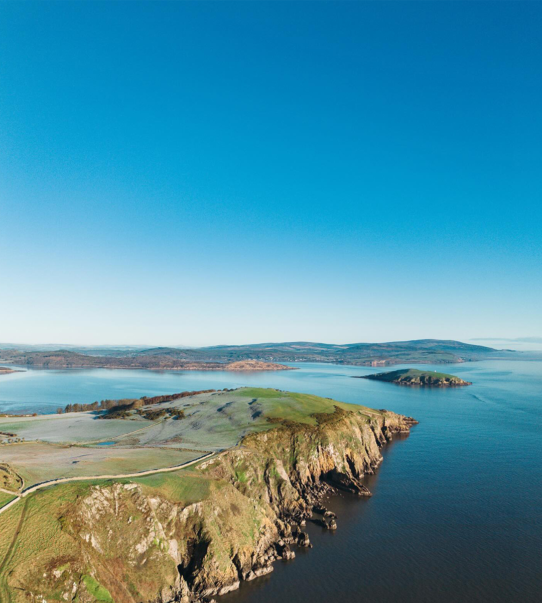 SWCoastal300's tweet photo. The Solway Firth is pretty as a picture with a wee sprinkling of frost. 
📌Balcary Bay, Dumfries &amp; Galloway
📷rhex_photography  
#LoveDandG #ScotlandStartsHere #SWC300 https://t.co/Zuu5rfu1us