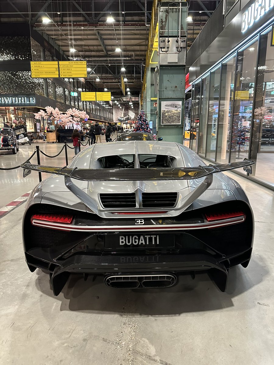 Exotics_Master's tweet photo. Bugatti Chiron Pure Sport

#Exotics_Master https://t.co/4doMLvHMgr