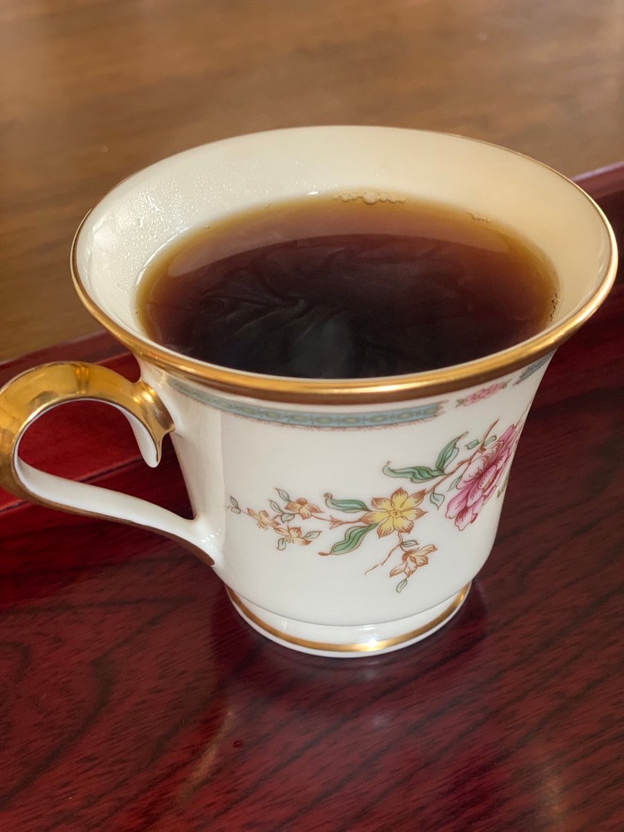 buzz_bee_88's tweet photo. 浅煎りの豆、深煎りの豆。
実は浅煎りがカフェイン多め、
大地のエネルギーをそのまま宿す。
火の力と土の器が、
香りを解き放つ時。
新たな発見がある。
☕️ #コーヒー豆知識 #珈琲の雑学 #壺の焙煎機 #RoastingMachine #おうちカフェ #コーヒーの香り #奈良の珈琲 #焙煎豆 #特別な一杯 https://t.co/hqcb6fMbQw