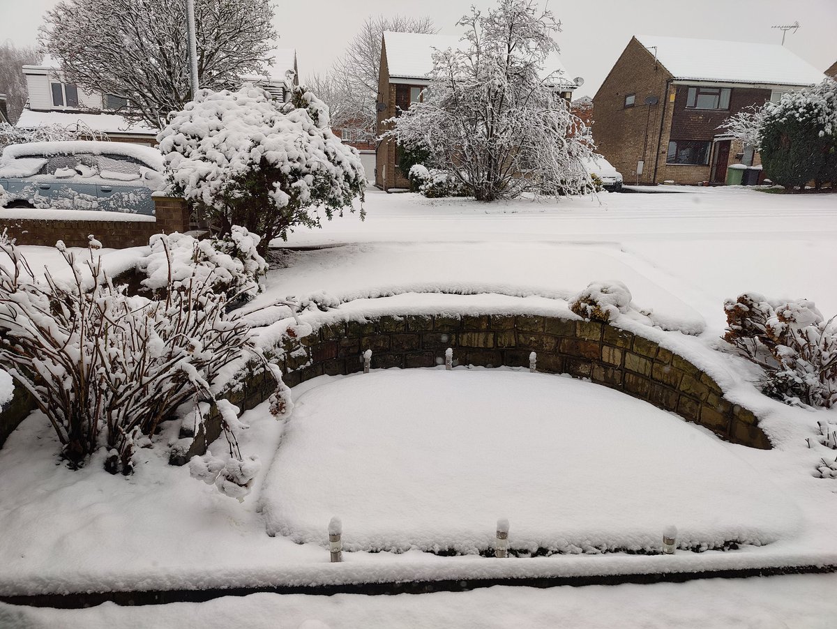 scrossley59's tweet photo. @BBCLookNorth LS26 Rothwell https://t.co/XJMivSXDyq