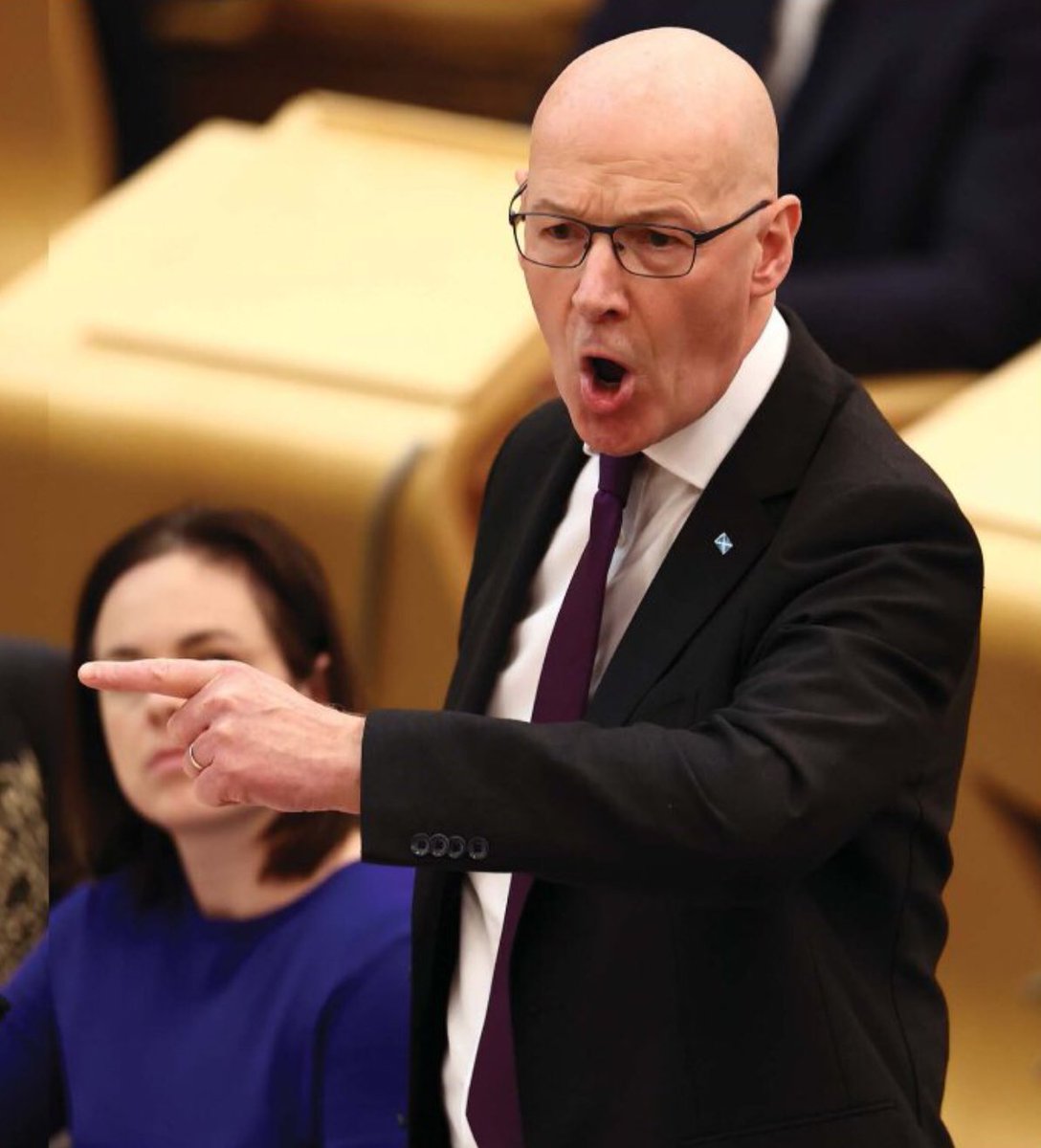 rugbycath's tweet photo. The state of this man @JohnSwinney Aggressive & shouting & now think of the politicians of the past who could make a point articulately without even raising their voice and youβll realise just what a rank amateur Swinney is. Failed in every position heβs been in. #NotMyFM https://t.co/5djJ7hXG8I