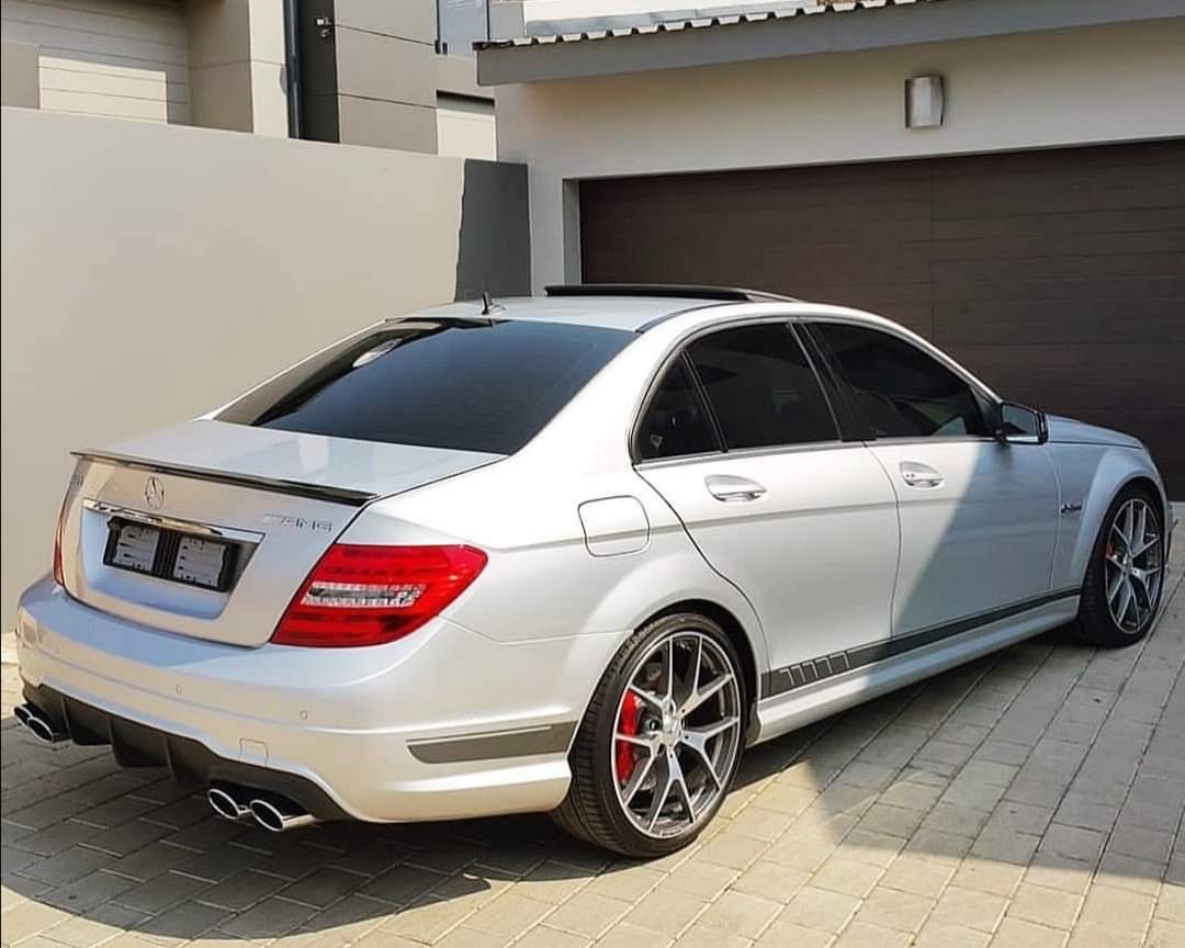 Simeon_ZA01's tweet photo. W204 C63 AMG will forever be my favourite Mercedes Benz https://t.co/mcIU8R9k3e