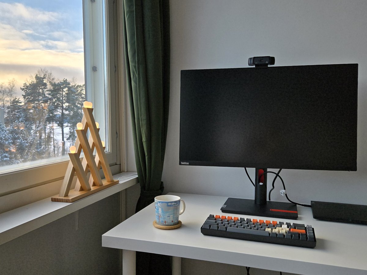 New home office with a view 😍❄️