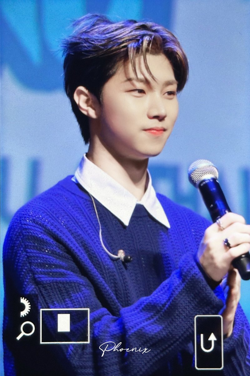 250105 팬미팅

#현우
#최현우 #HYUNWOO
  #싸이커스 #xikers