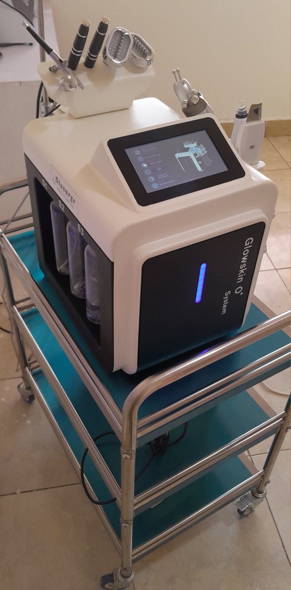 NicmarkDerma's tweet photo. Introducing the Glowskin-Oxygen beauty system that operates with 10 wands to rejuvinate, revitilise and maintain your skin. Its your ideal therapy if goal is antiaging, anti-wrinkles, smooth glowing skin, even skin tone, anti-sagging acne control. https://t.co/uPSrQBzeJK
