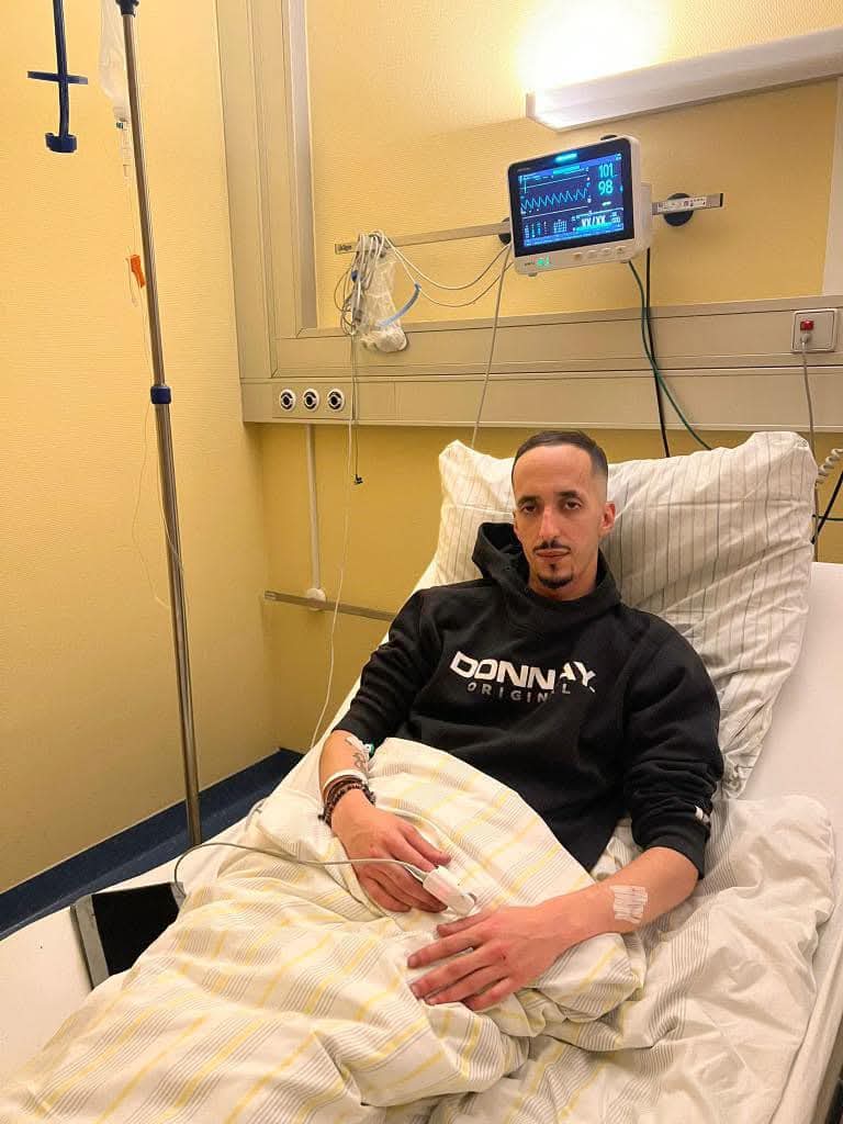 Das ist Brahim. 
Er wurde in Magdeburg brutal von einer Gruppe Rassisten attackiert. 
Und krankenhausreif geschlagen. 
Einfach nur, weil er aussieht wie er aussieht. 
Ich sprach mit ihm.

Seit vier Jahren lebt und arbeitet er in Magdeburg (Sachen-Anhalt),