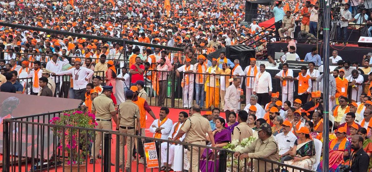 కాషాయ ప్రభంజనం -- 
హైందవ శంఖారావం ---

#HaindavaSankaravam