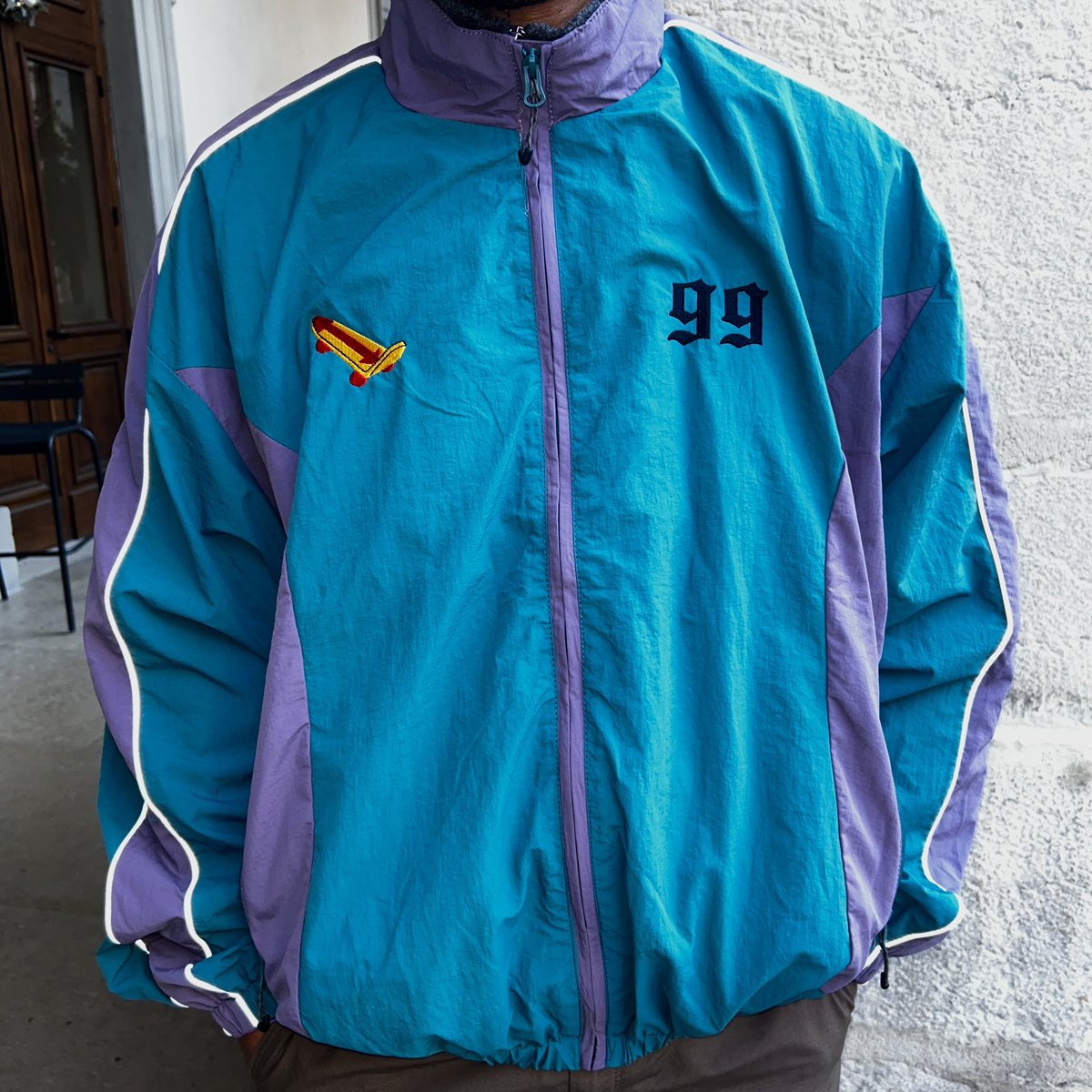 ninja_brod's tweet photo. Je prend 1 des RT et 1 des réponses pour lui faire gagner la veste de son choix dans le site ! https://t.co/0DWfhaPjoK