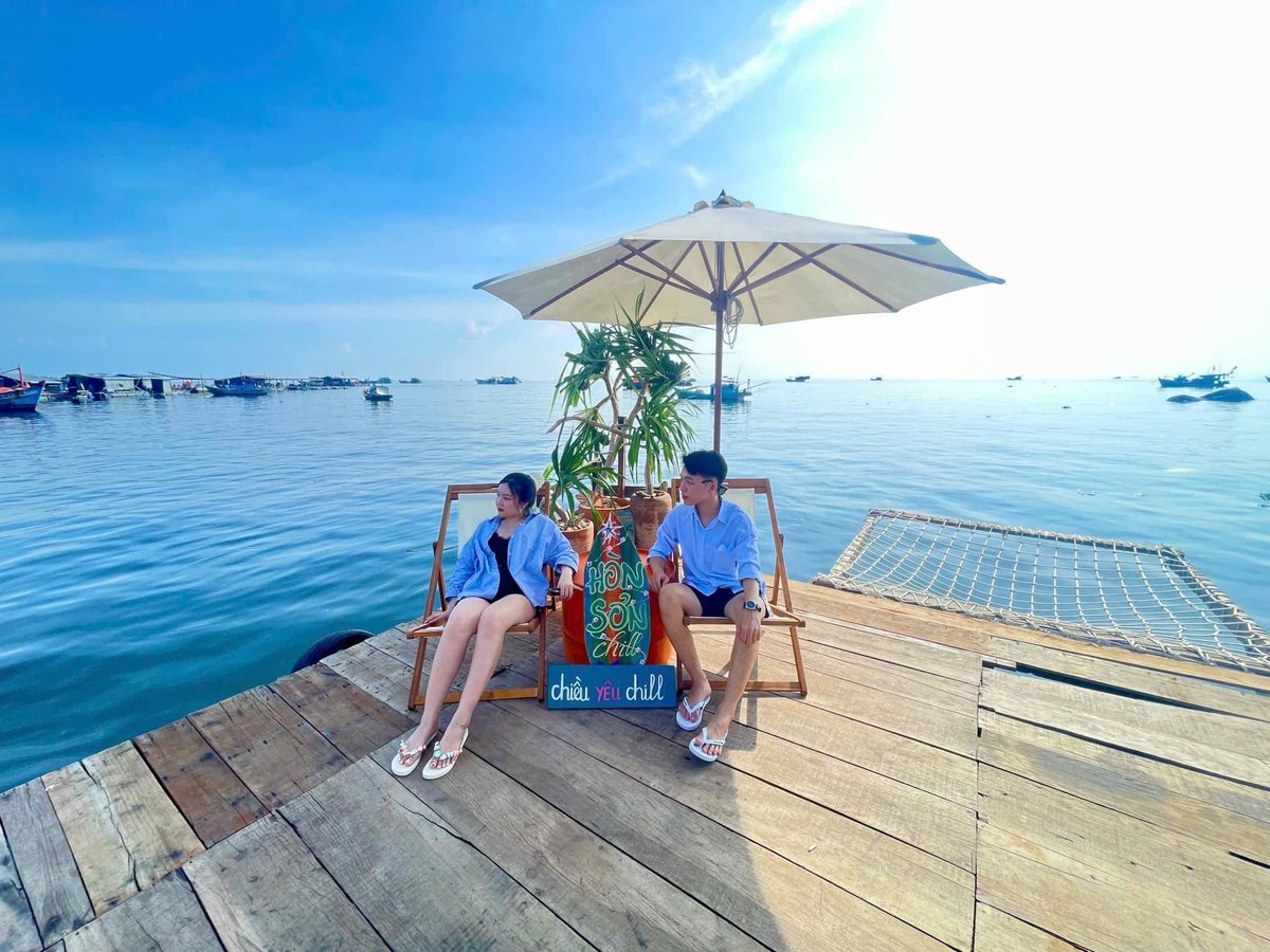 leminhdo's tweet photo. Mô hình làng bè checkin, lặn ngắm san hô, phục vụ cafe, ăn vặt nhẹ. Chèo sup.
Đầu tư 80tr - sau 1 tháng thu hồi vốn và tiếp tục khai thác hiệu quả. https://t.co/xc7Q8xH1wd