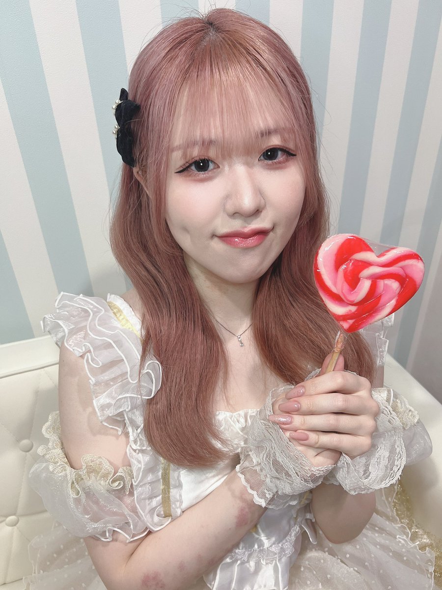 marblecandymilk's tweet photo. 1月5日（日）出勤キャスト🍼🩵

19時〜
リズ@marblecandy_liz 

本日も19時よりオープンです！
ご来店お待ちしております🍭 https://t.co/CcTiIPD5Xg