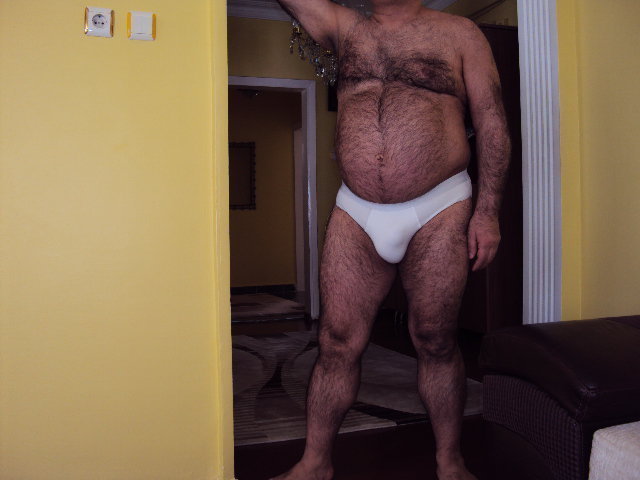 Neron86465057's tweet photo. hairy dad https://t.co/RwxAt9Nq7j