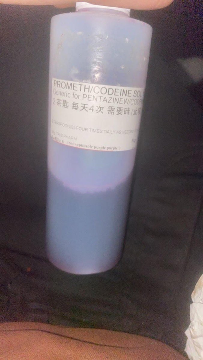 skullfucker2's tweet photo. 自己製作鴉片飲料,將水燒開,關火浸泡種子,濾出種子,將水煮沸,煮乾,用酒精稀釋,加入卡羅,像playboi carti一樣倒出 #Opium #War #FreeLean https://t.co/PB4wmgt3GC