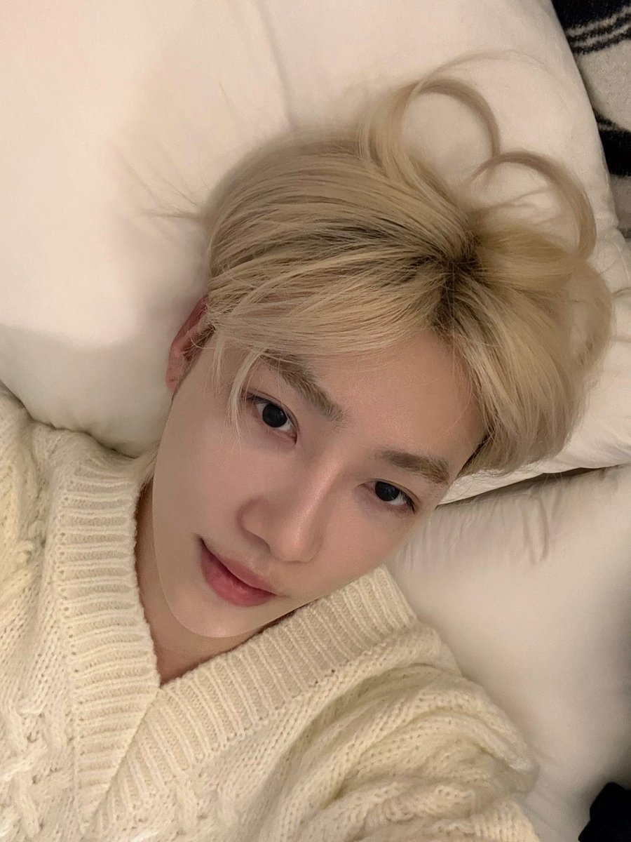 myblue_cch's tweet photo. 💬 Chanhee sent pics https://t.co/F44pxMDhTw