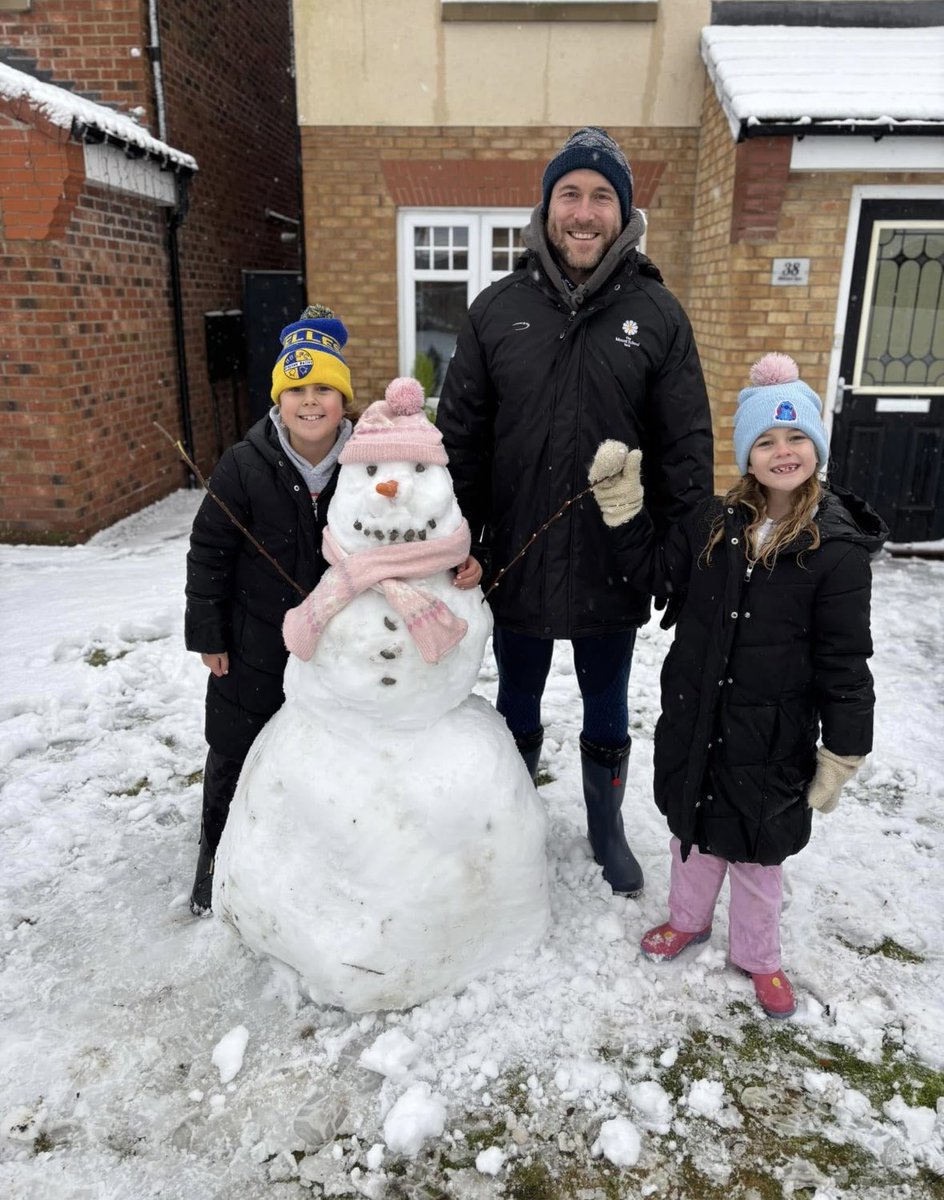 Steven Jeff (@mrjeff85) on Twitter photo Not often it snows our way and weβve had lots of it! Long time since I posted a #healthyselfie βοΈβοΈβοΈ <a href="/mountyorksport/">Mount School Sport</a> <a href="/staynorHprimary/">Staynor Hall Primary</a> <a href="/BandBschool/">Brotherton and Byram CP Academy</a> πΈπΈ Not often it snows our way and weβve had lots of it! Long time since I posted a #healthyselfie βοΈβοΈβοΈ <a href="/mountyorksport/">Mount School Sport</a> <a href="/staynorHprimary/">Staynor Hall Primary</a> <a href="/BandBschool/">Brotherton and Byram CP Academy</a> πΈπΈ